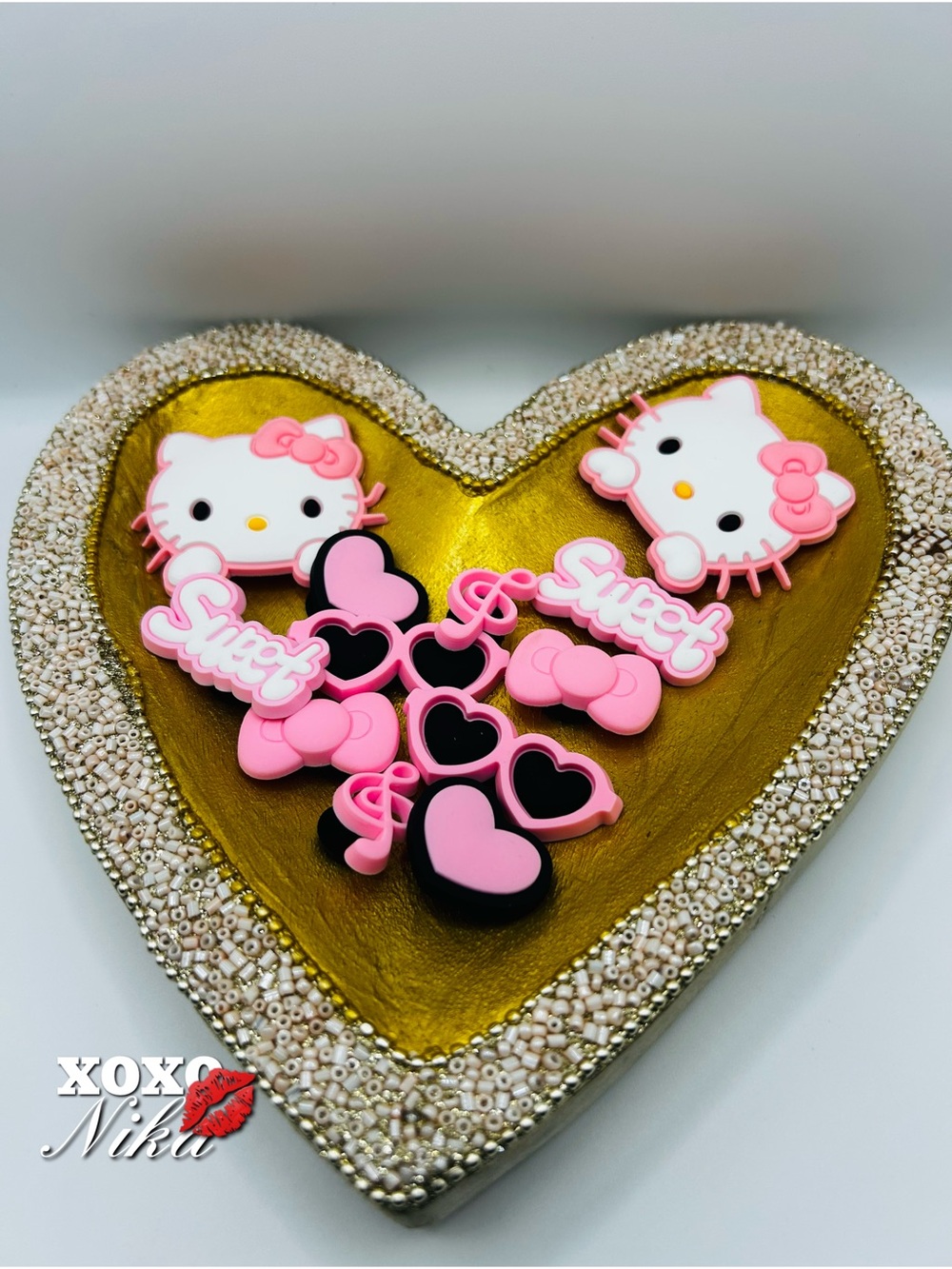 🎀 12pc Hello Kitty Shoe/Croc Charms Set 🎀
